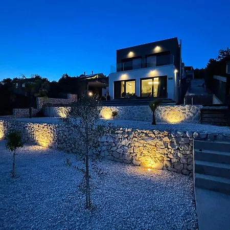 Golden With Heated Pool